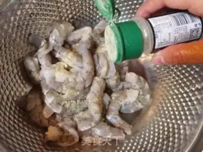 Make Sweet pineapple shrimp step 2