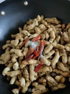 Make Spicy peanuts step 2