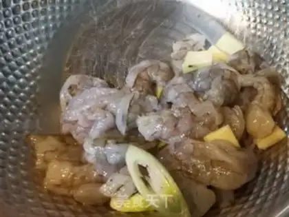 Make Sweet pineapple shrimp step 4