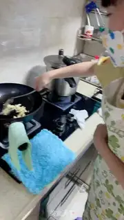Make Red food and egg soup step 5