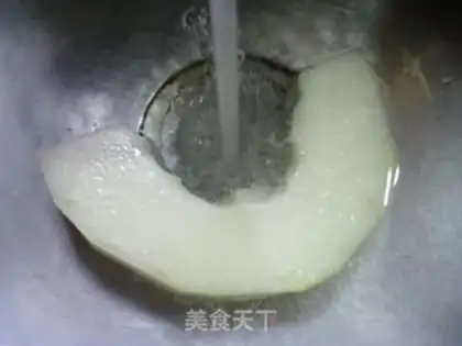 Make Three fresh melon soup step 0