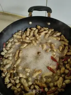 Make Spicy peanuts step 4