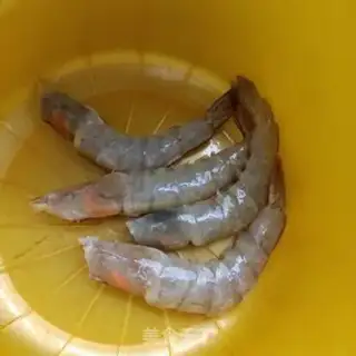 Make Shrimp with oil step 1