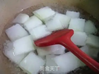 Make Three fresh melon soup step 3
