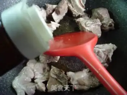 Make Eggs are white-burned ribs step 5