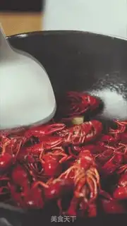 Make Spicy garlic lobster step 6