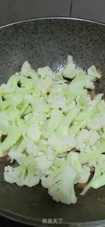 Make Meatloaf and broccoli step 8