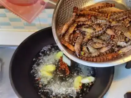Make White burning shrimp step 4