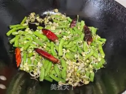 Make The green bean sprouts step 5