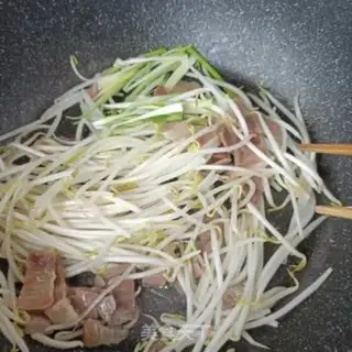 Make Golden ham and green bean sprouts step 10