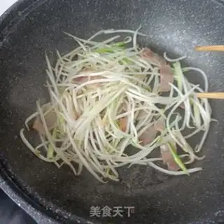 Make Golden ham and green bean sprouts step 12