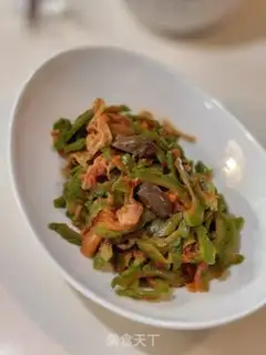 Make Hot cabbage with bitter melons step 5