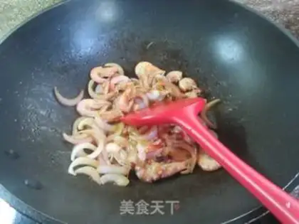 Make Sea prawn onions step 7