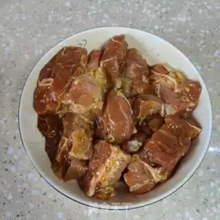 Make Garlic pig bones step 1