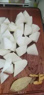 Make The steaks make white carrots step 2