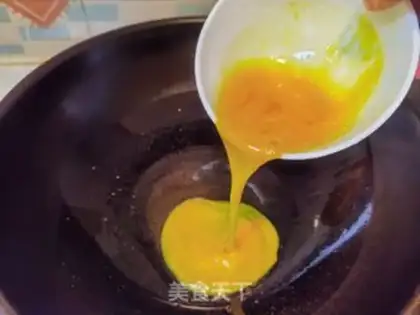 Make Pineapple rice step 3