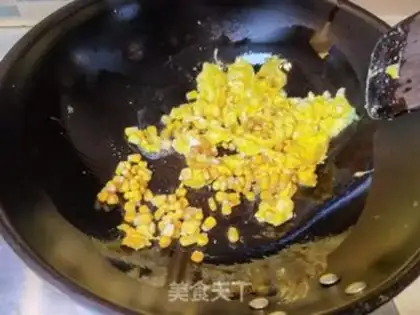 Make Pineapple rice step 4