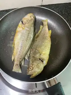 Make Tofu burns yellow fish step 6