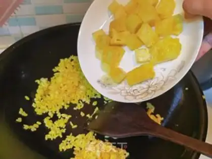 Make Pineapple rice step 8