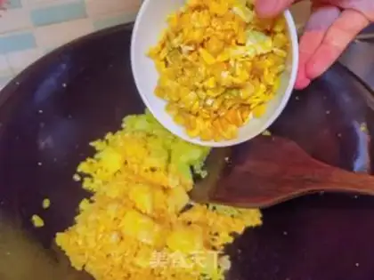 Make Pineapple rice step 9