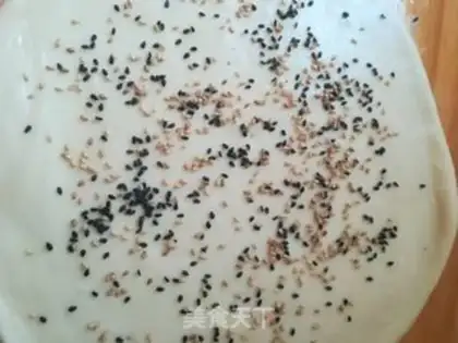 Make Black and white sesame cakes step 5