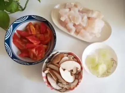 Make Tomato lobster step 1