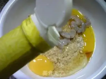 Make Watermelon prawn oatmeal step 4