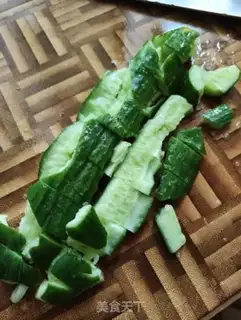 Make A cucumber with seaweed step 0