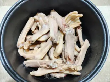 Make ♪ ♪ Ducks on the wing ♪ step 2