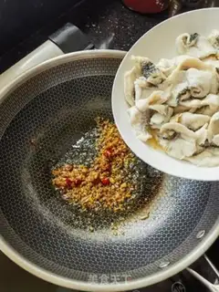 Make Garlic fish step 10
