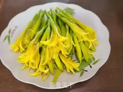 Make The green bean sprouts step 2
