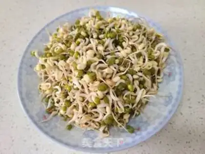 Make The green bean sprouts step 5