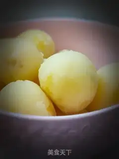 Make Spicy black pepper potatoes step 4
