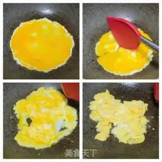 Make Black-eared eggs and tomatoes step 3