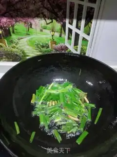 Make Onion noodles step 1
