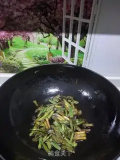Make Onion noodles step 2