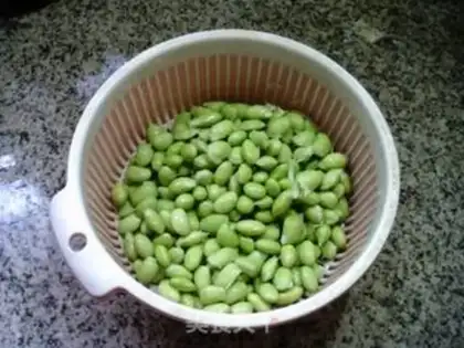 Make The soybeans whips the shrimp step 1