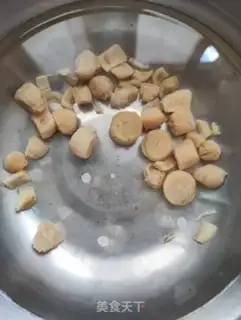 Make Little white melon, bone soup step 2