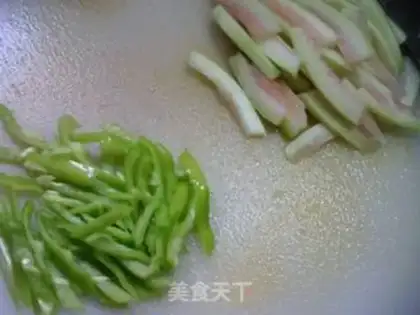 Make Green pepper for watermelon step 2