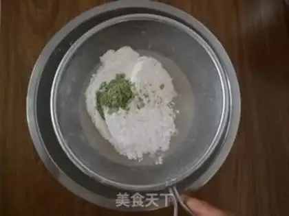Make Light cream cake step 2