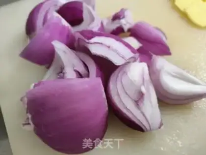 Make Wood and onion fried rooster step 3