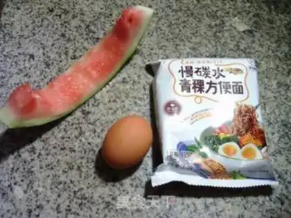 Make Eggs and watermelon peels step 0
