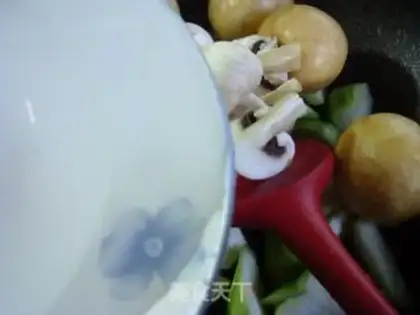 Make Fungus pasta with cheese step 5