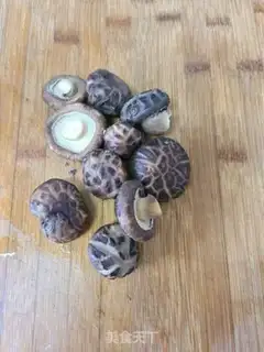 Make Puffy mushrooms step 1