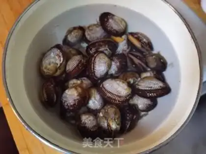Make A little onion with hair step 0