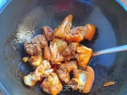 Make Red burning pig hoof step 6