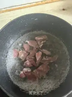 Make Beef cucumber soup step 1