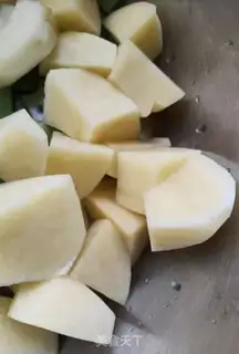 Make Potato lentils chicken step 3