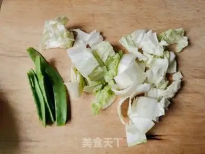 Make Tomato and vegetable pasta step 0
