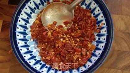 Make Homemade pepper oil step 0